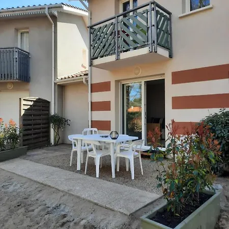 Belle Maisonnette Dans Residence Avec Piscine Soulac-sur-Mer Exterior photo