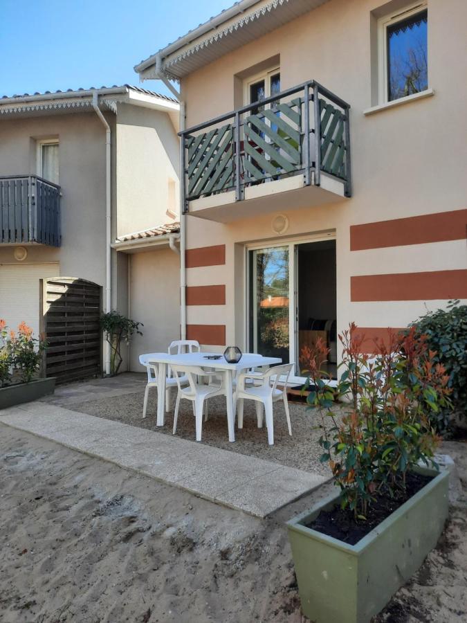 Holiday home Belle Maisonnette Dans Avec Piscine *